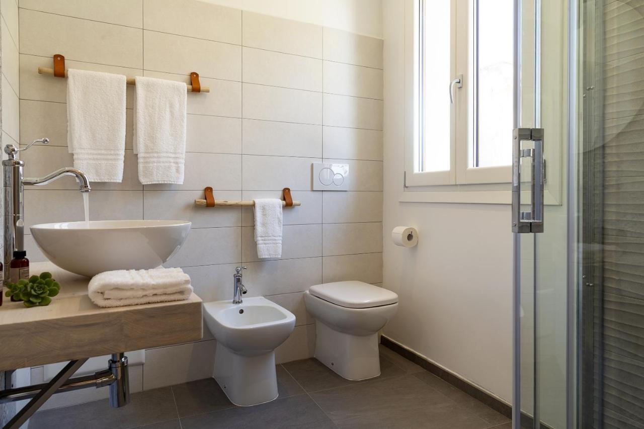 La Via Rooms And Terrace Olbia Exterior photo